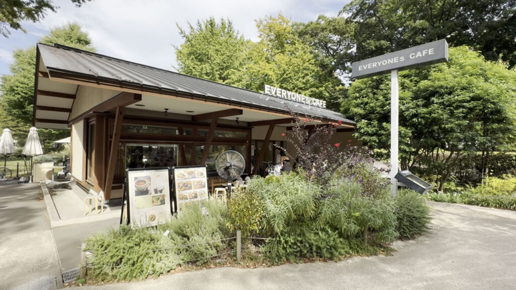 エブリワンズカフェの外観